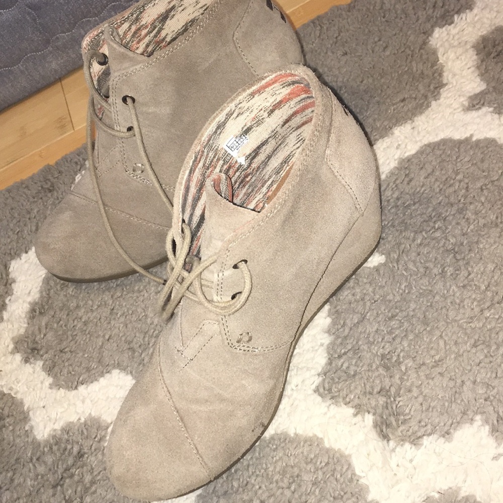 Beige heeled ankle boots